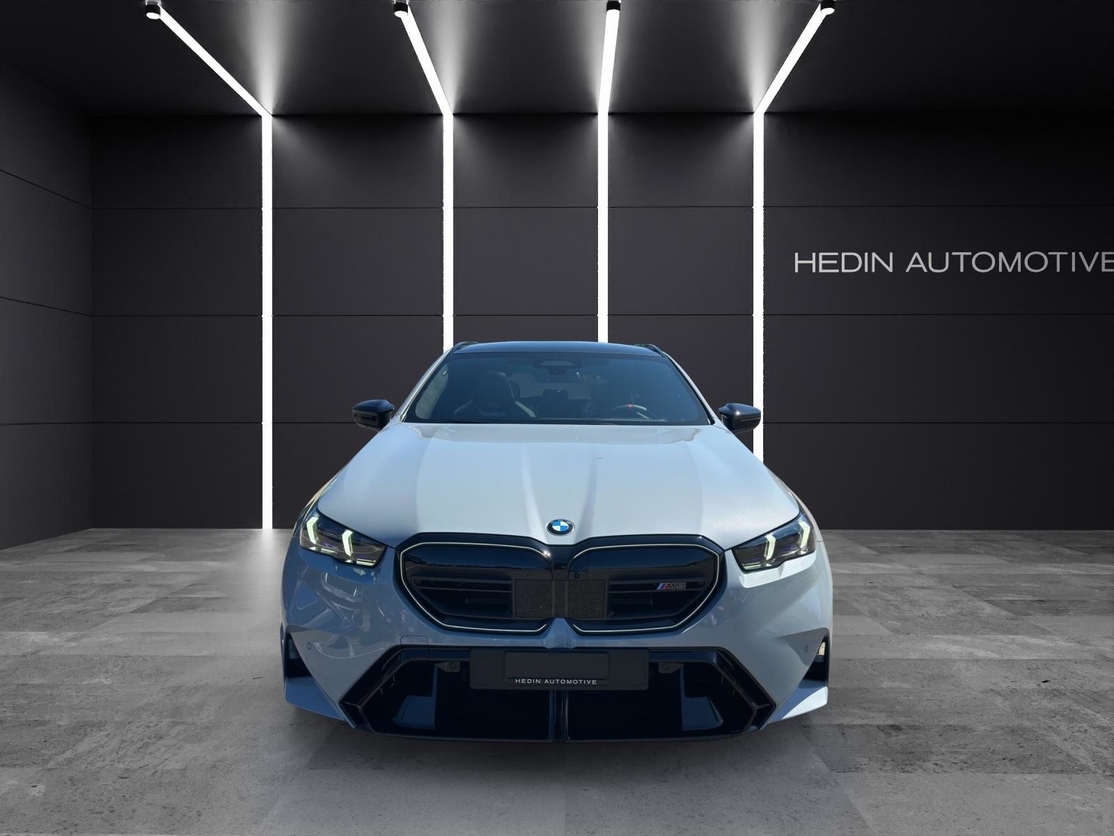 BMW M5 xDrive Touring, Plug-in-Hybrid Petrol/Electric, New car, Automatic - 2