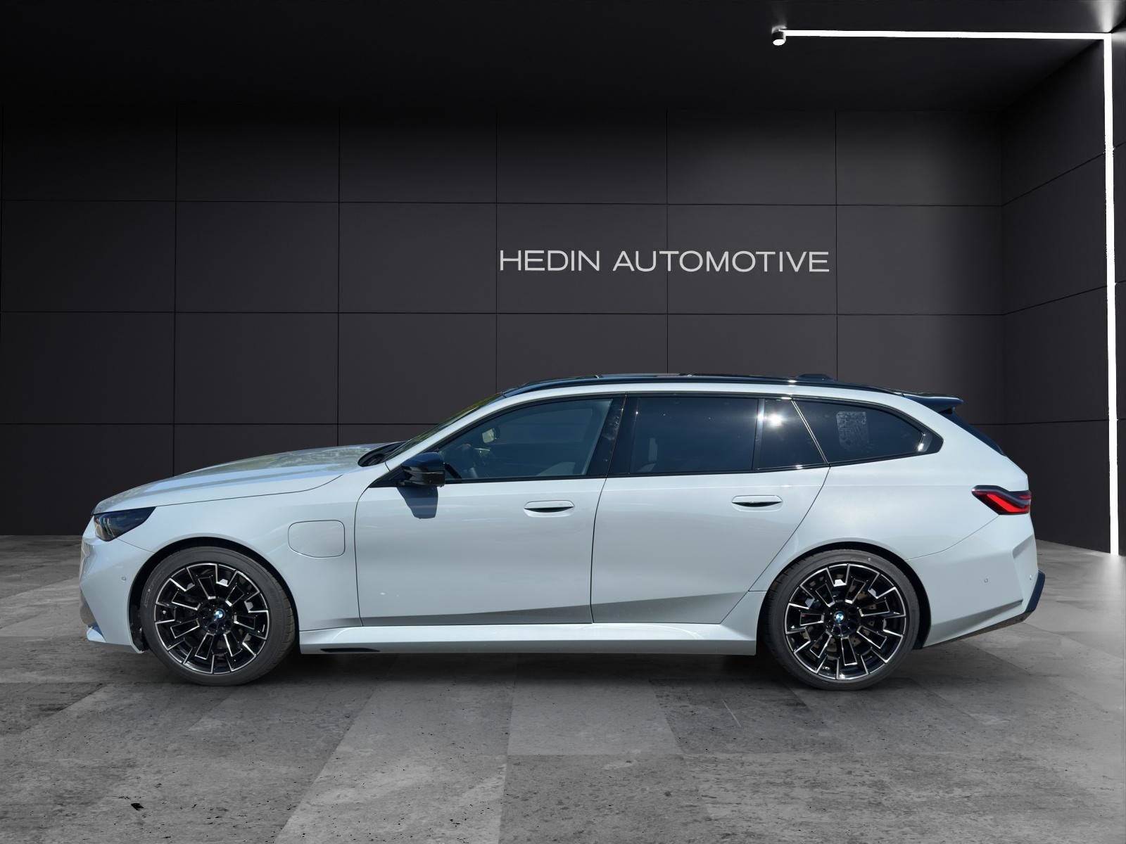 BMW M5 xDrive Touring, Plug-in-Hybrid Petrol/Electric, New car, Automatic - 3