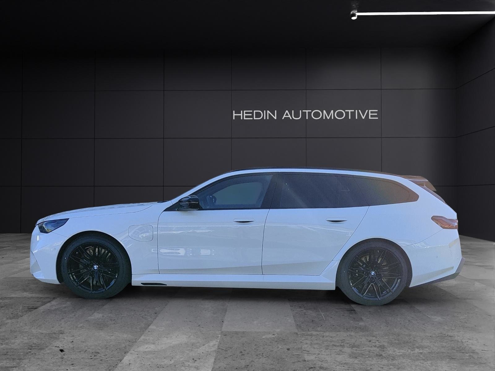 BMW M5 xDrive Touring, Hybride Rechargeable Essence/Électricité, Voiture nouvelle, Automatique - 2
