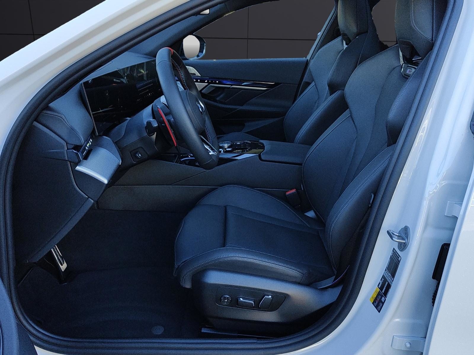 BMW M5 xDrive Touring, Hybride Rechargeable Essence/Électricité, Voiture nouvelle, Automatique - 7