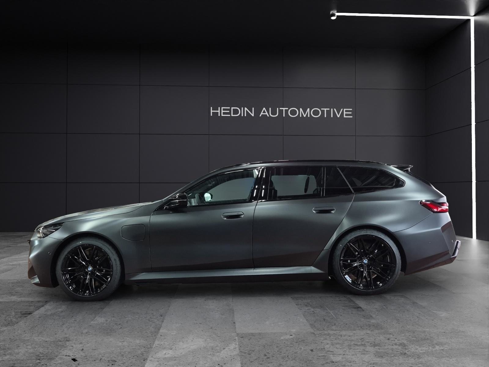 BMW M5 xDrive Touring, Plug-in-Hybrid Petrol/Electric, New car, Automatic - 3