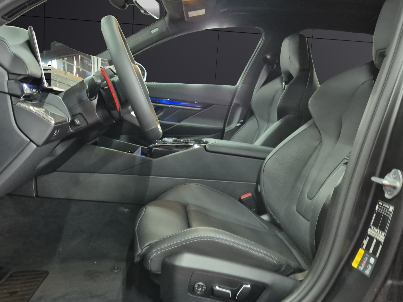 BMW M5 xDrive Touring, Plug-in-Hybrid Petrol/Electric, New car, Automatic - 6