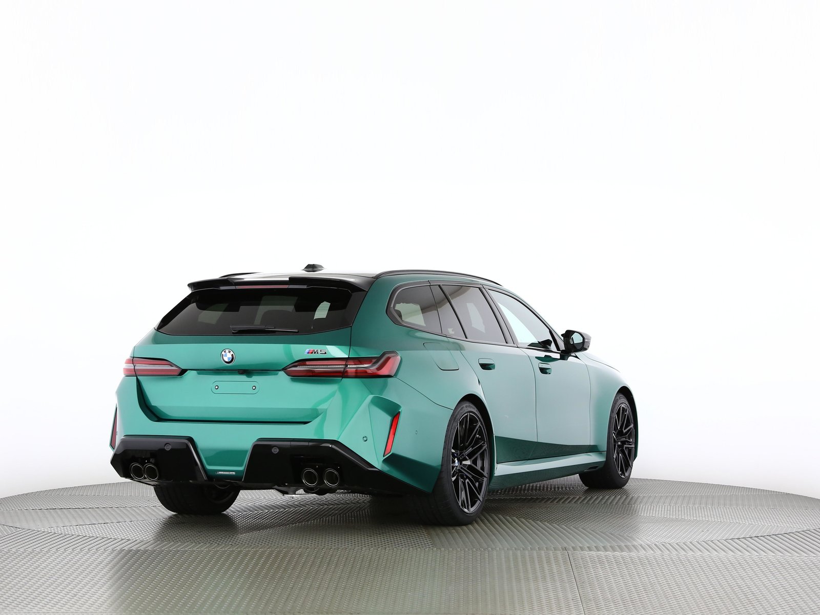 BMW M5 Touring, Hybride Rechargeable Essence/Électricité, Voiture nouvelle, Automatique - 2