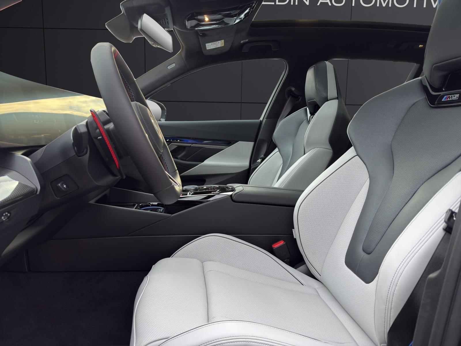 BMW M5 xDrive Touring, Plug-in-Hybrid Benzina/Elettrica, Auto nuove, Automatico - 2