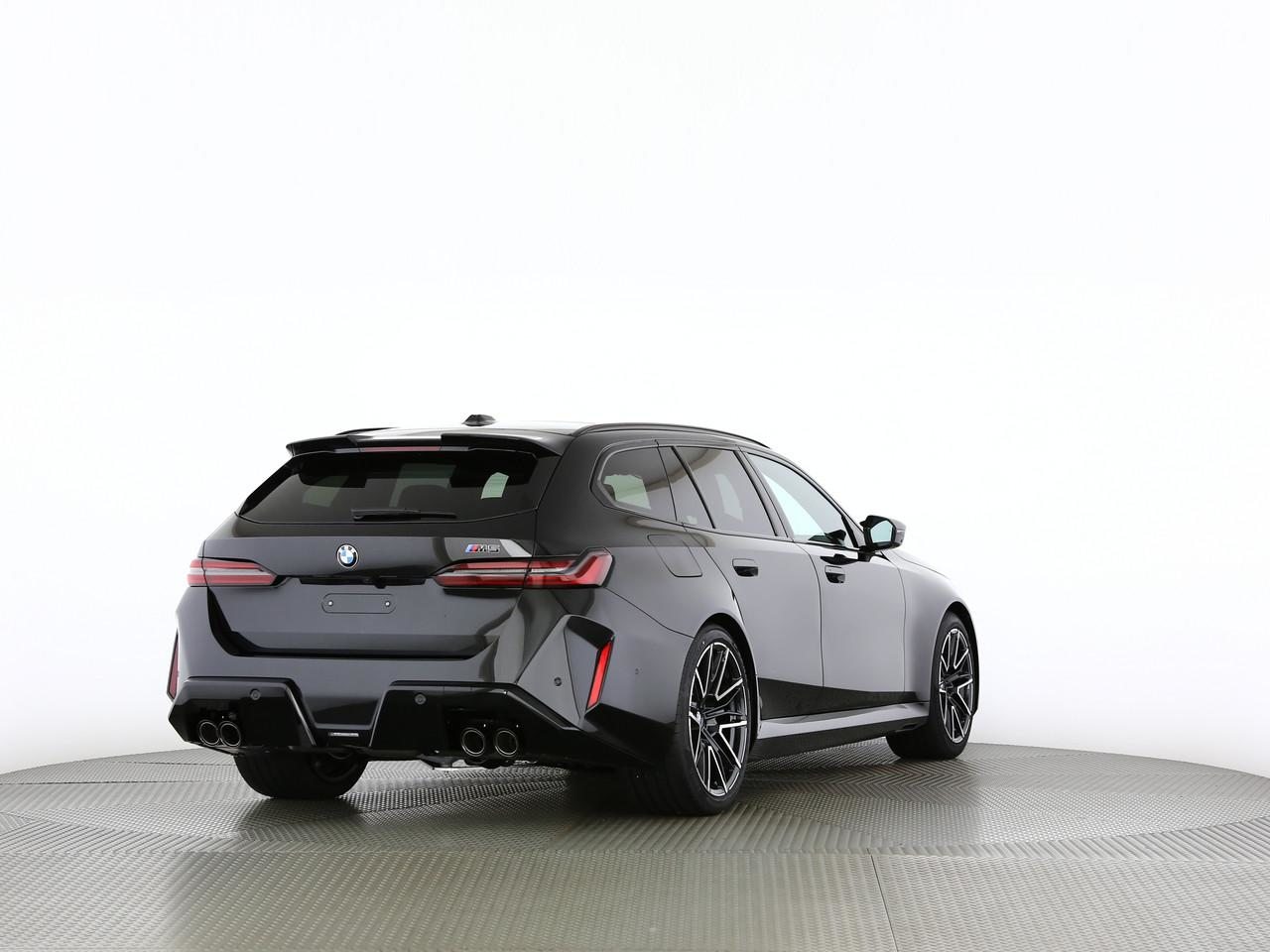 BMW M5 xDrive Touring, Plug-in-Hybrid Petrol/Electric, New car, Automatic - 2