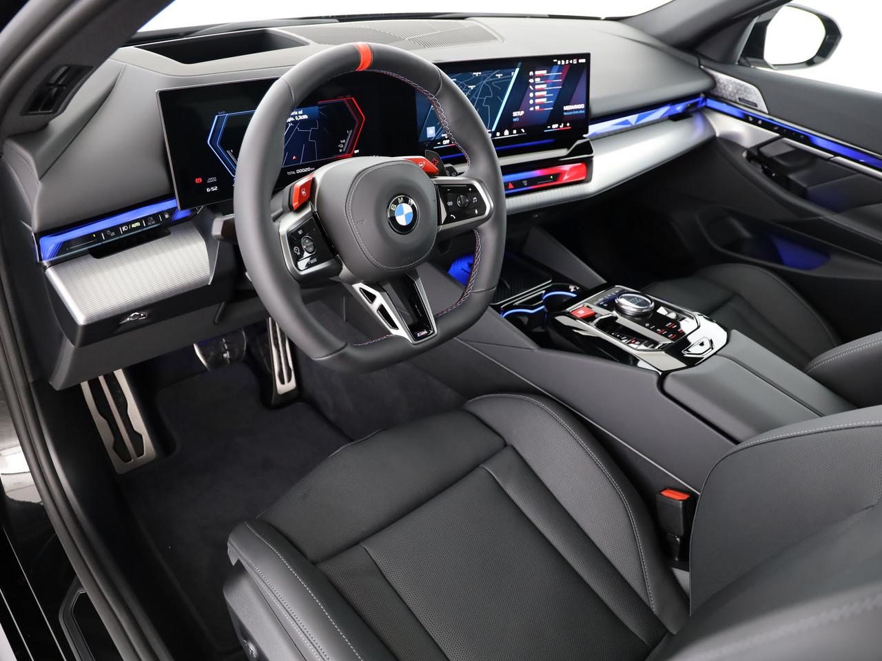 BMW M5 xDrive Touring, Plug-in-Hybrid Petrol/Electric, New car, Automatic - 5