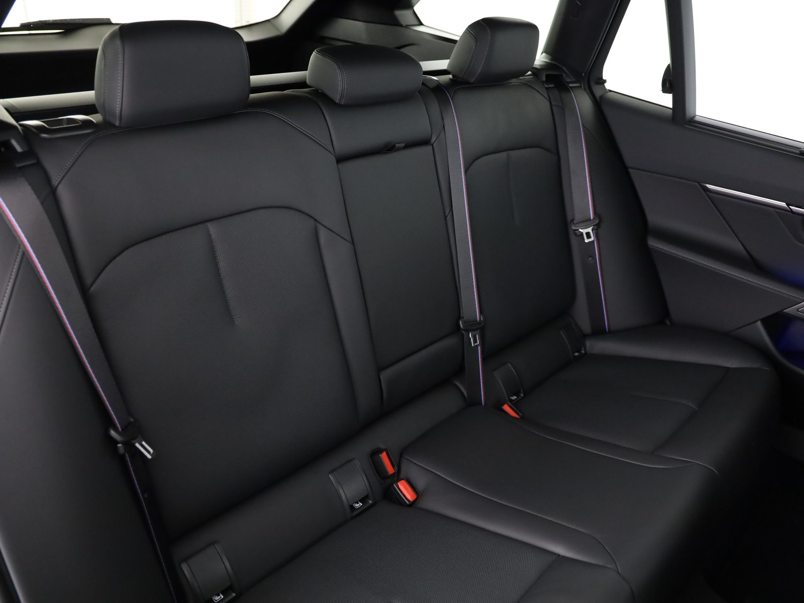 BMW M5 xDrive Touring, Plug-in-Hybrid Benzina/Elettrica, Auto nuove, Automatico - 6