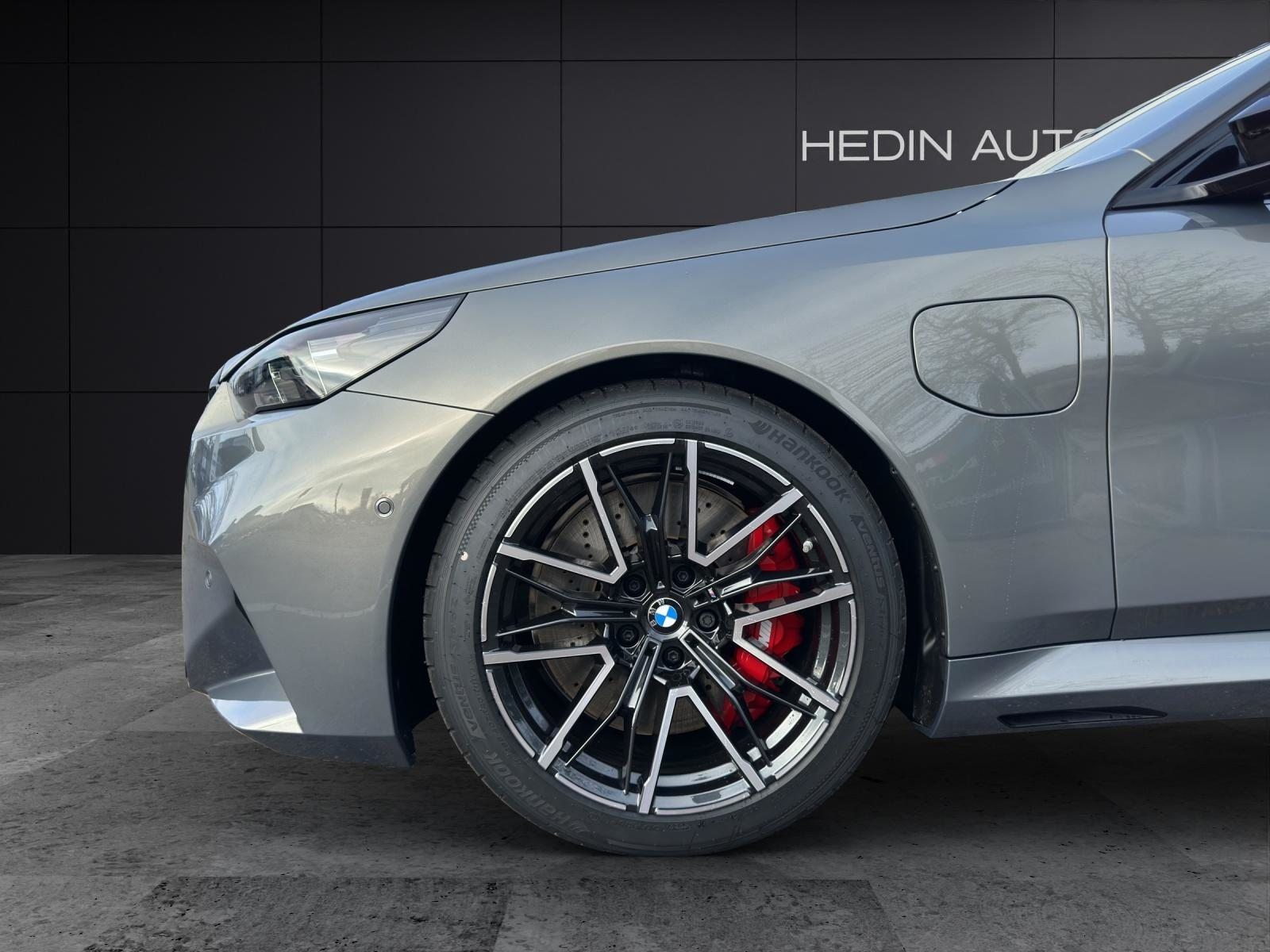 BMW M5 xDrive Touring, Hybride Rechargeable Essence/Électricité, Voiture nouvelle, Automatique - 4