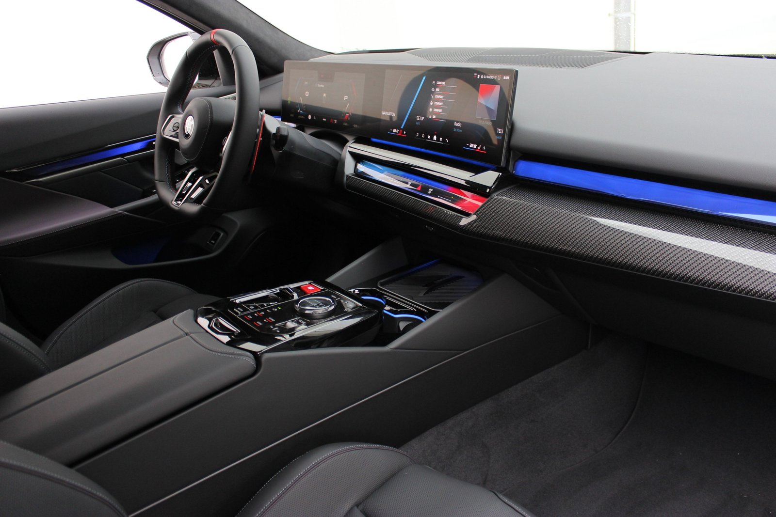 BMW M5 Touring *1.9-LEASINGAKTION*, Hybride Rechargeable Essence/Électricité, Voiture nouvelle, Automatique - 2