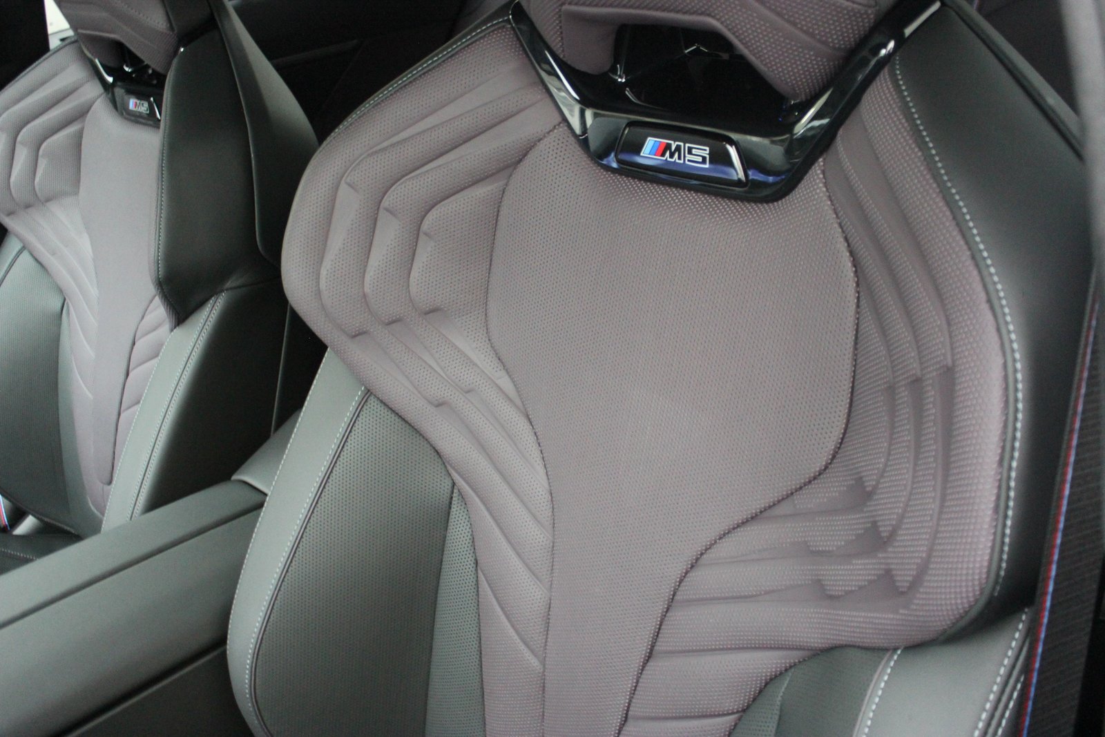 BMW M5 Touring *1.9-LEASINGAKTION*, Hybride Rechargeable Essence/Électricité, Voiture nouvelle, Automatique - 6