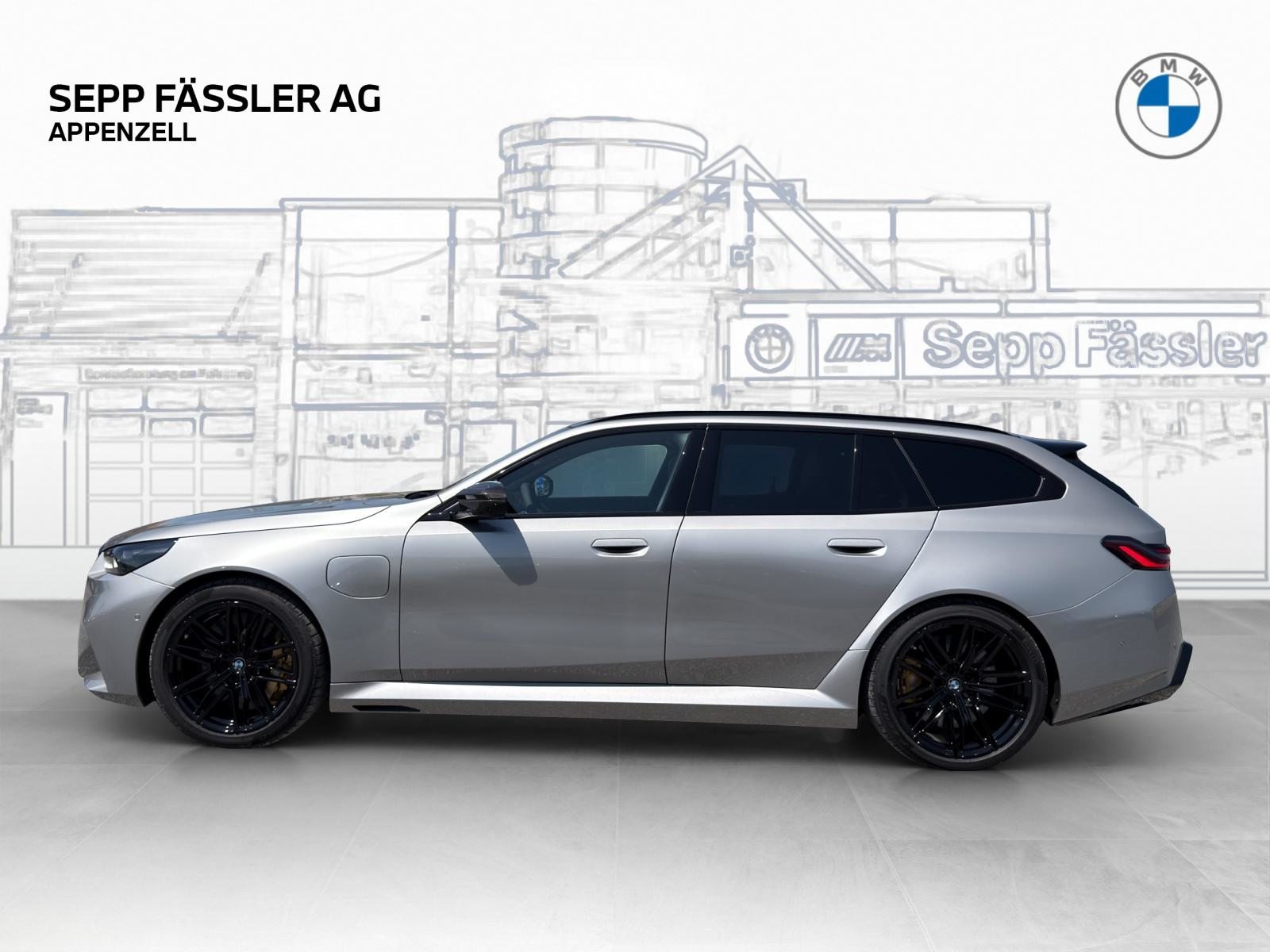 BMW M5 xDrive Touring, Plug-in-Hybrid Benzina/Elettrica, Auto nuove, Automatico - 2