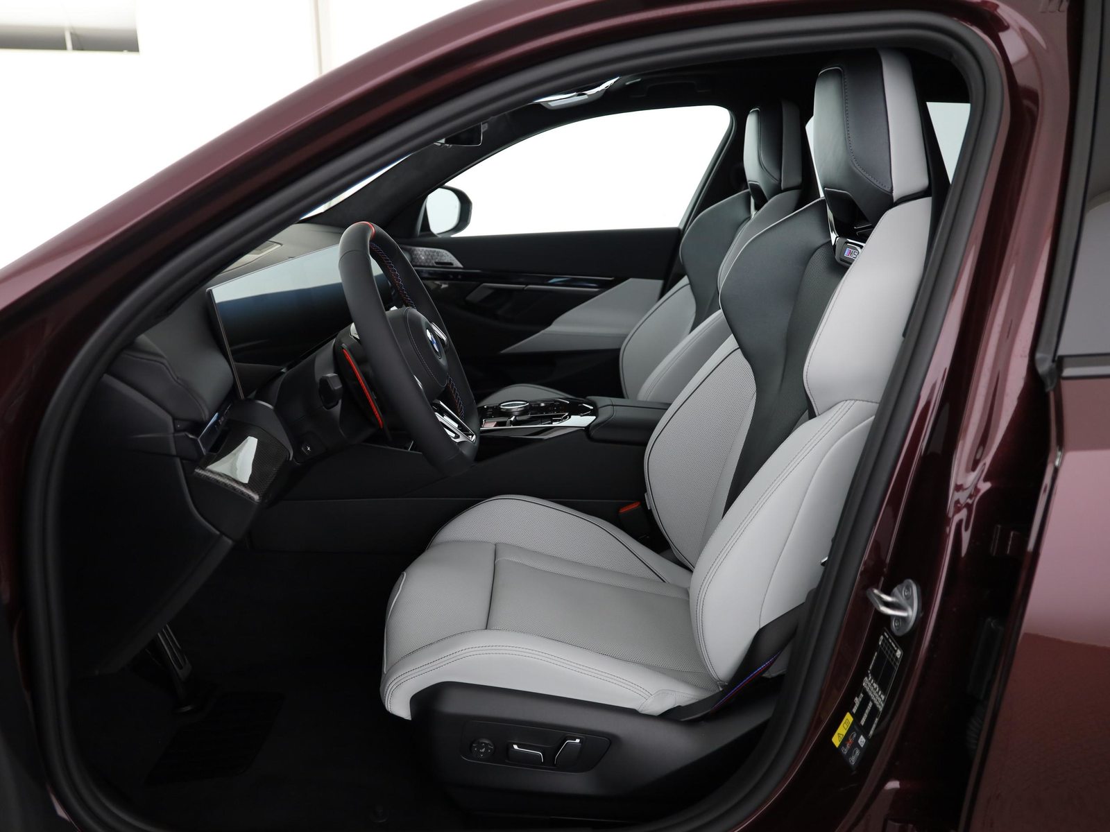 BMW M5 xDrive Touring, Plug-in-Hybrid Benzin/Elektro, Neuwagen, Automatik - 5