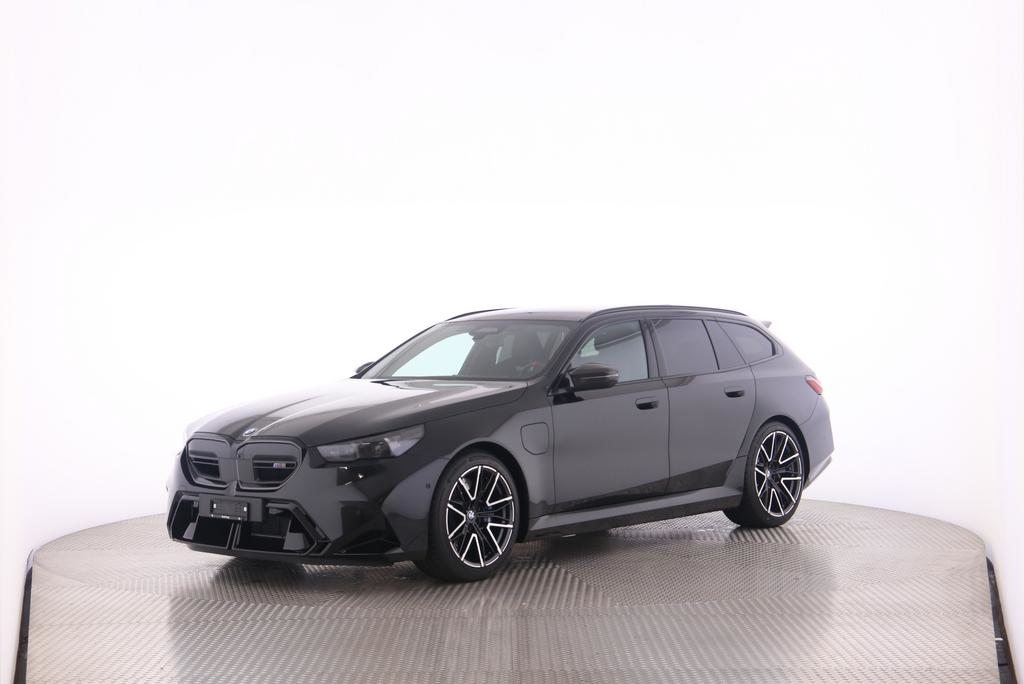 BMW M5 xDrive Touring