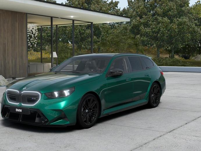 BMW M5 xDrive Touring, Plug-in-Hybrid Petrol/Electric, New car, Automatic