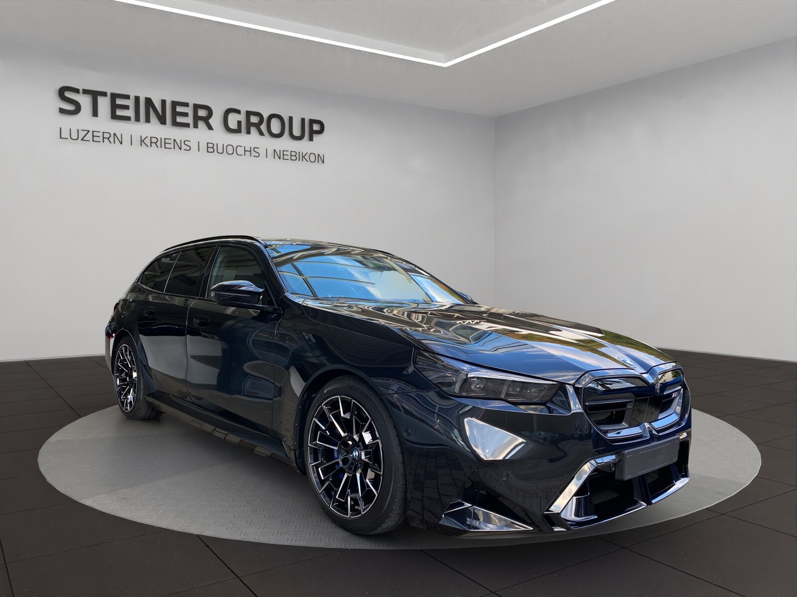 BMW M5 Touring, Hybride Rechargeable Essence/Électricité, Voiture nouvelle, Automatique - 3
