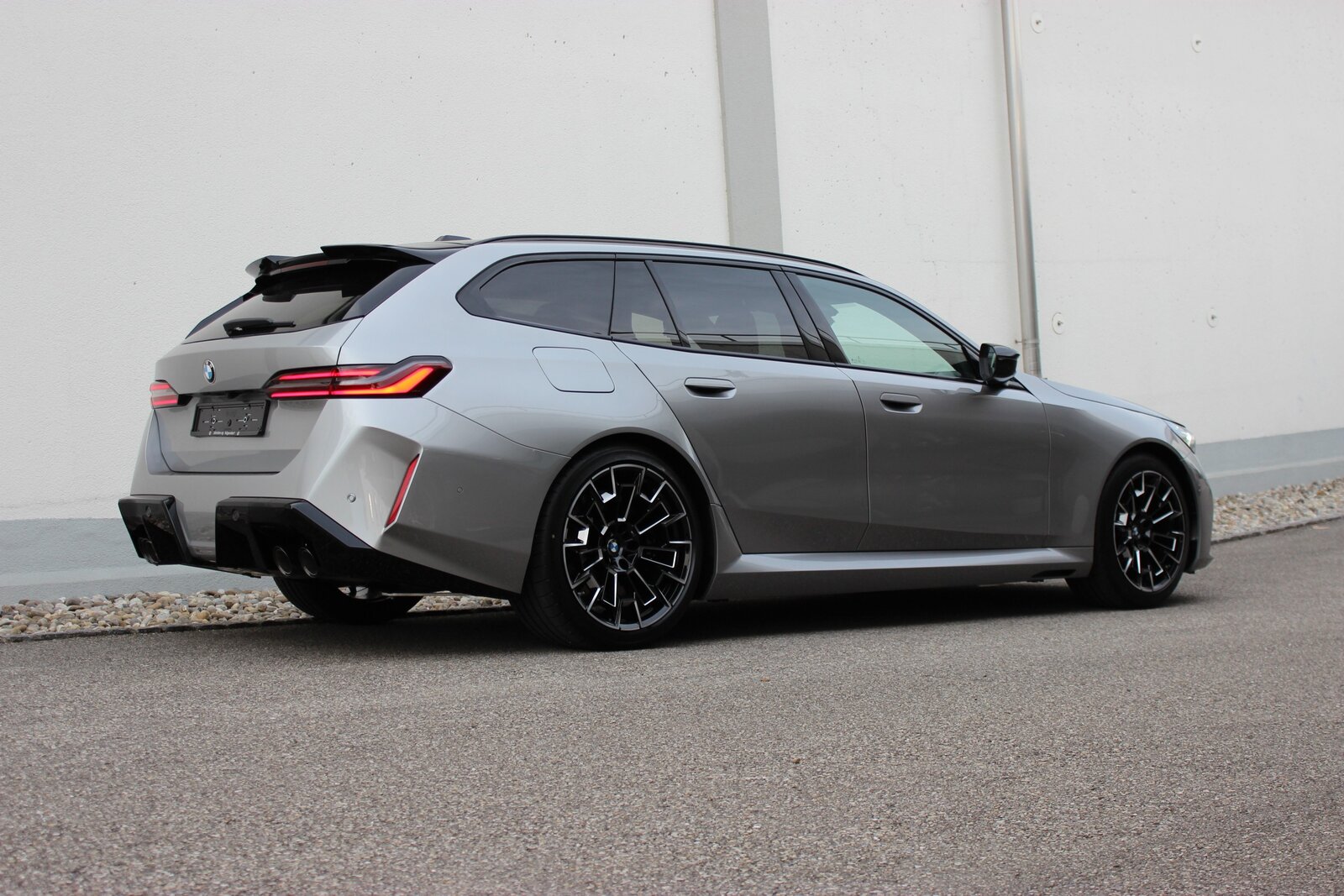 BMW M5 Touring Individual *SPACESILBER* 0.0-LEASINGAKTION