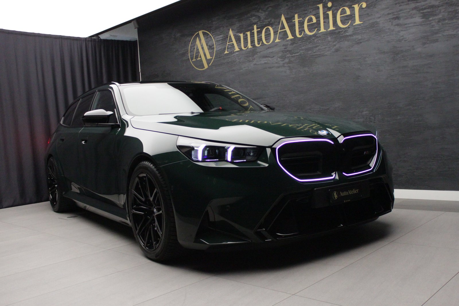 BMW M5 Touring, Plug-in-Hybrid Petrol/Electric, Second hand / Used, Automatic - 5