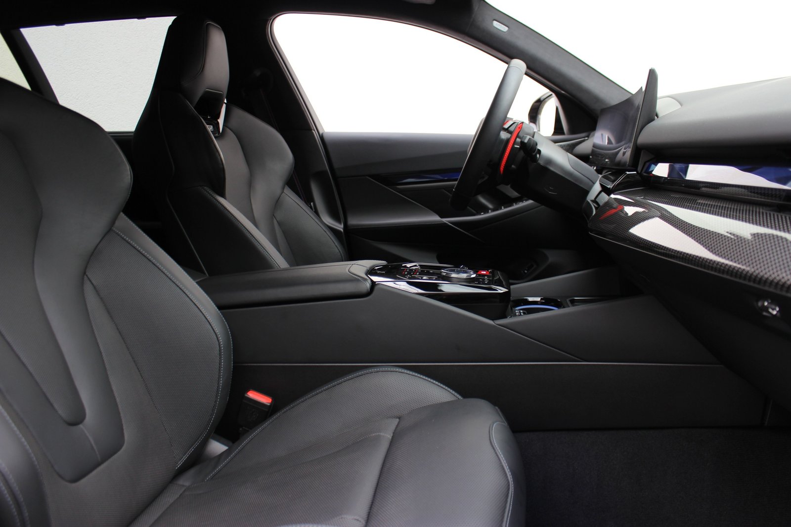 BMW M5 Touring *Frozen Deep Grey metallic*, Plug-in-Hybrid Benzin/Elektro, Occasion / Gebraucht, Automatik - 4
