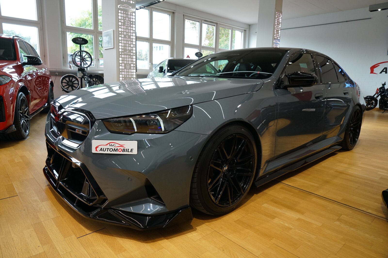 BMW M5 Touring Individual Storm Bay