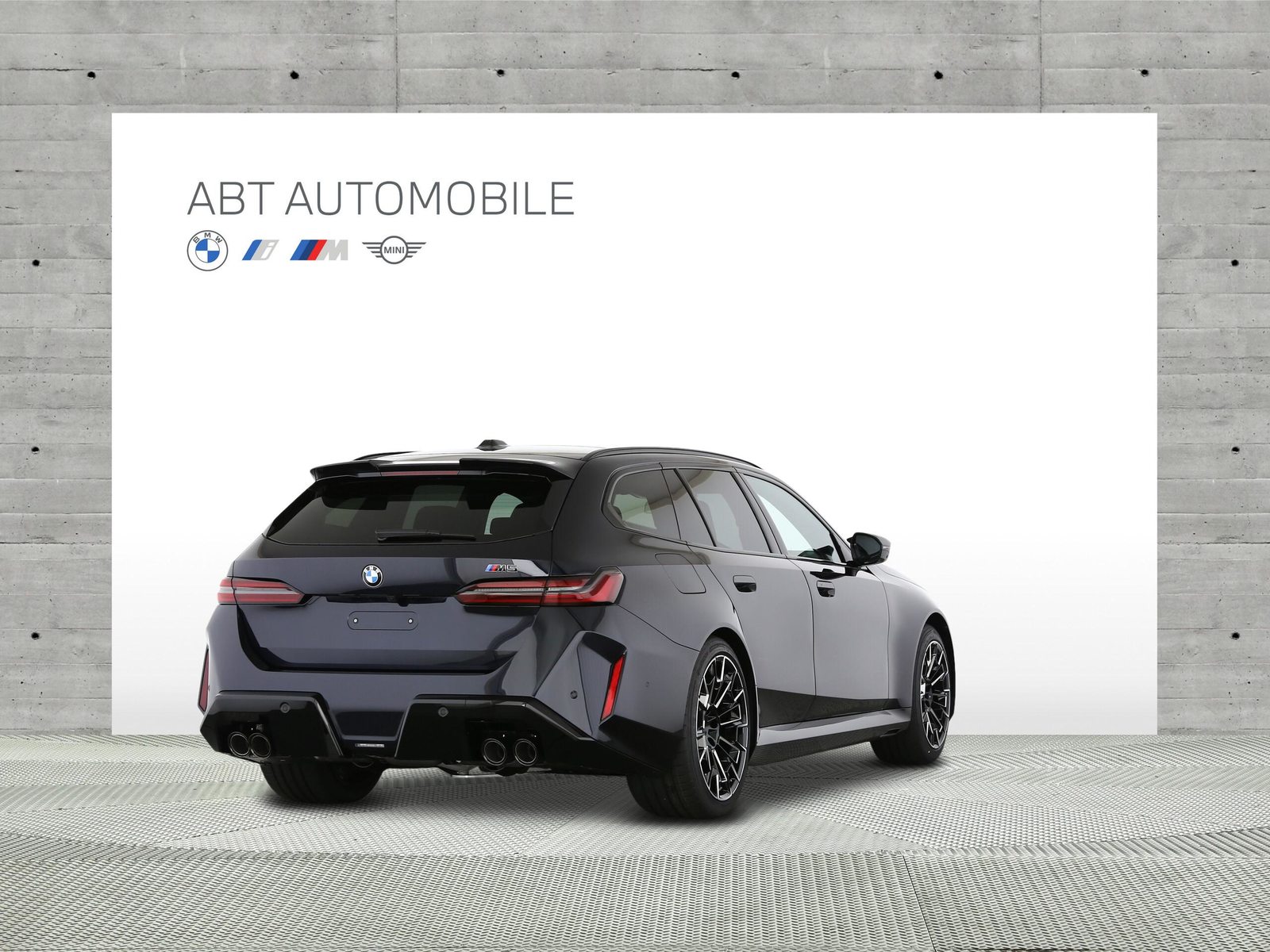 BMW M5 xDrive Touring, Plug-in-Hybrid Petrol/Electric, Ex-demonstrator, Automatic - 4