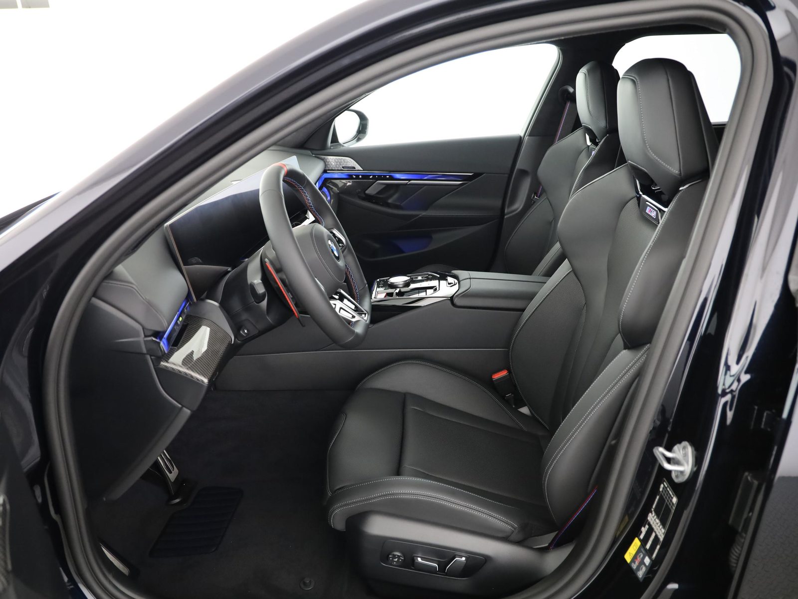 BMW M5 xDrive Touring, Plug-in-Hybrid Petrol/Electric, Ex-demonstrator, Automatic - 6