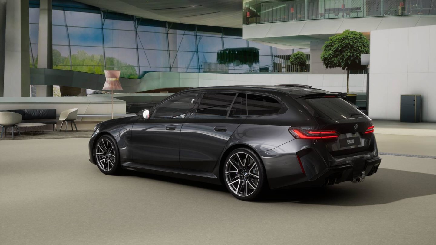 BMW M5 xDrive Touring, Plug-in-Hybrid Petrol/Electric, Ex-demonstrator, Automatic - 2