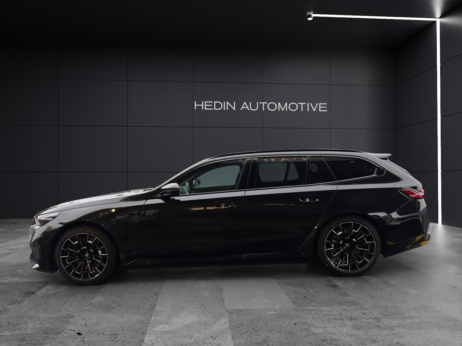 BMW M5 xDrive Touring, Plug-in-Hybrid Benzin/Elektro, Vorführwagen, Automatik - 4
