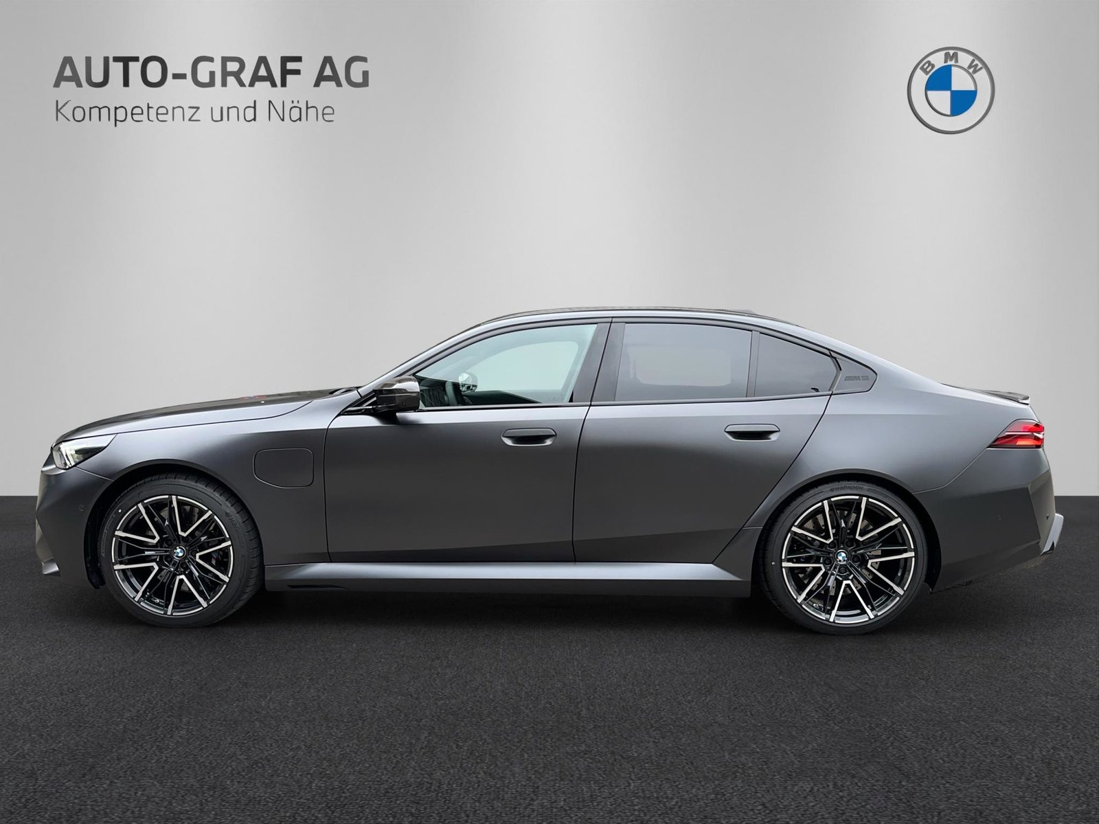 BMW M5 xDrive, Hybride Rechargeable Essence/Électricité, Voiture nouvelle, Automatique - 2