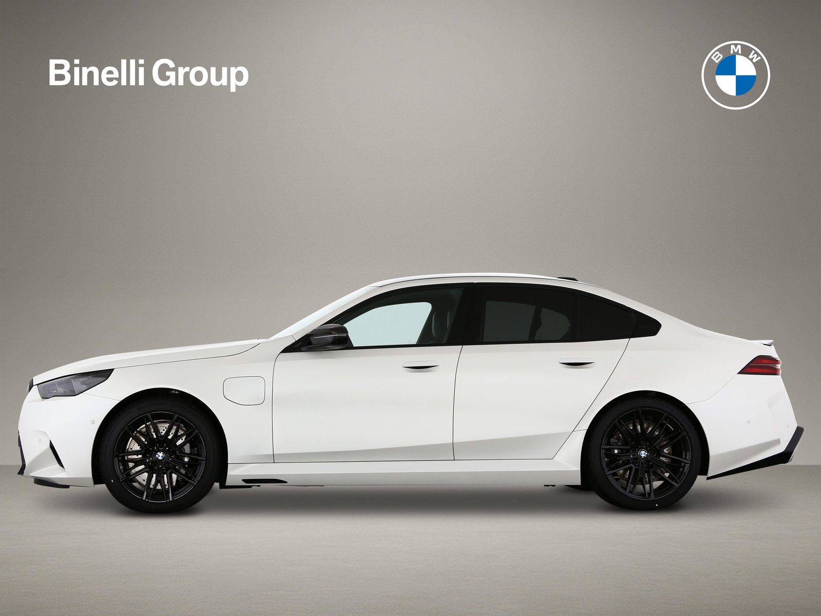 BMW M5, Plug-in-Hybrid Petrol/Electric, New car, Automatic - 5