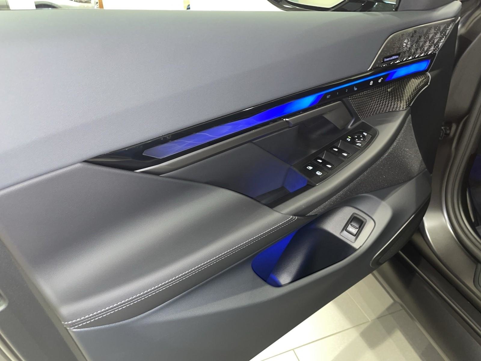 BMW M5, Plug-in-Hybrid Petrol/Electric, New car, Automatic - 4