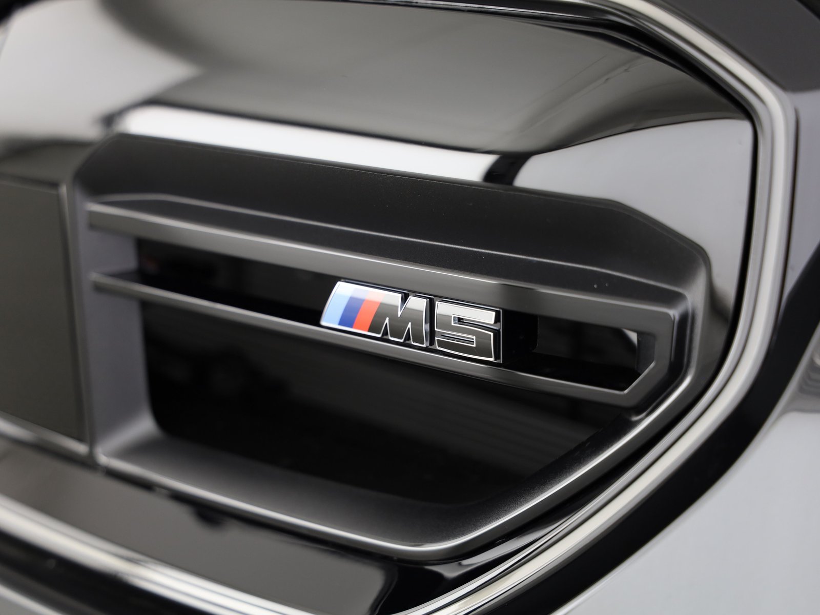 BMW M5, Plug-in-Hybrid Benzina/Elettrica, Auto nuove, Automatico - 7