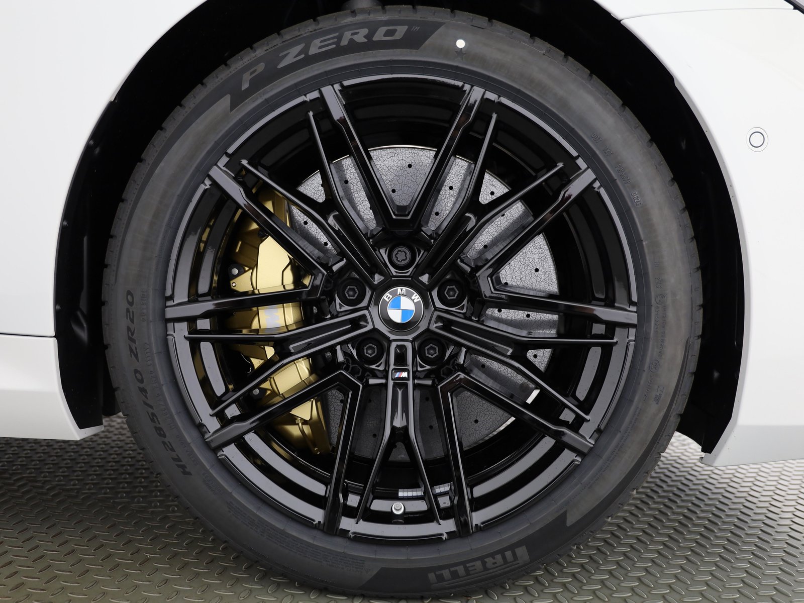 BMW M5, Plug-in-Hybrid Benzin/Elektro, Neuwagen, Automatik - 6