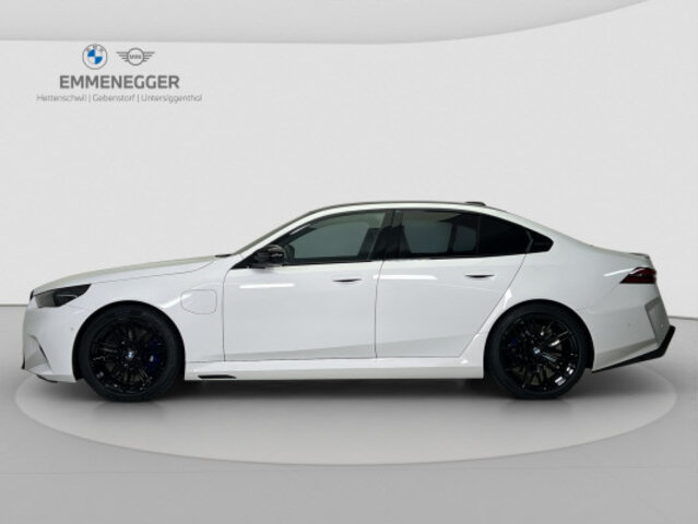 BMW M5, Hybride Intégral Essence/Électricité, Voiture nouvelle, Automatique - 2