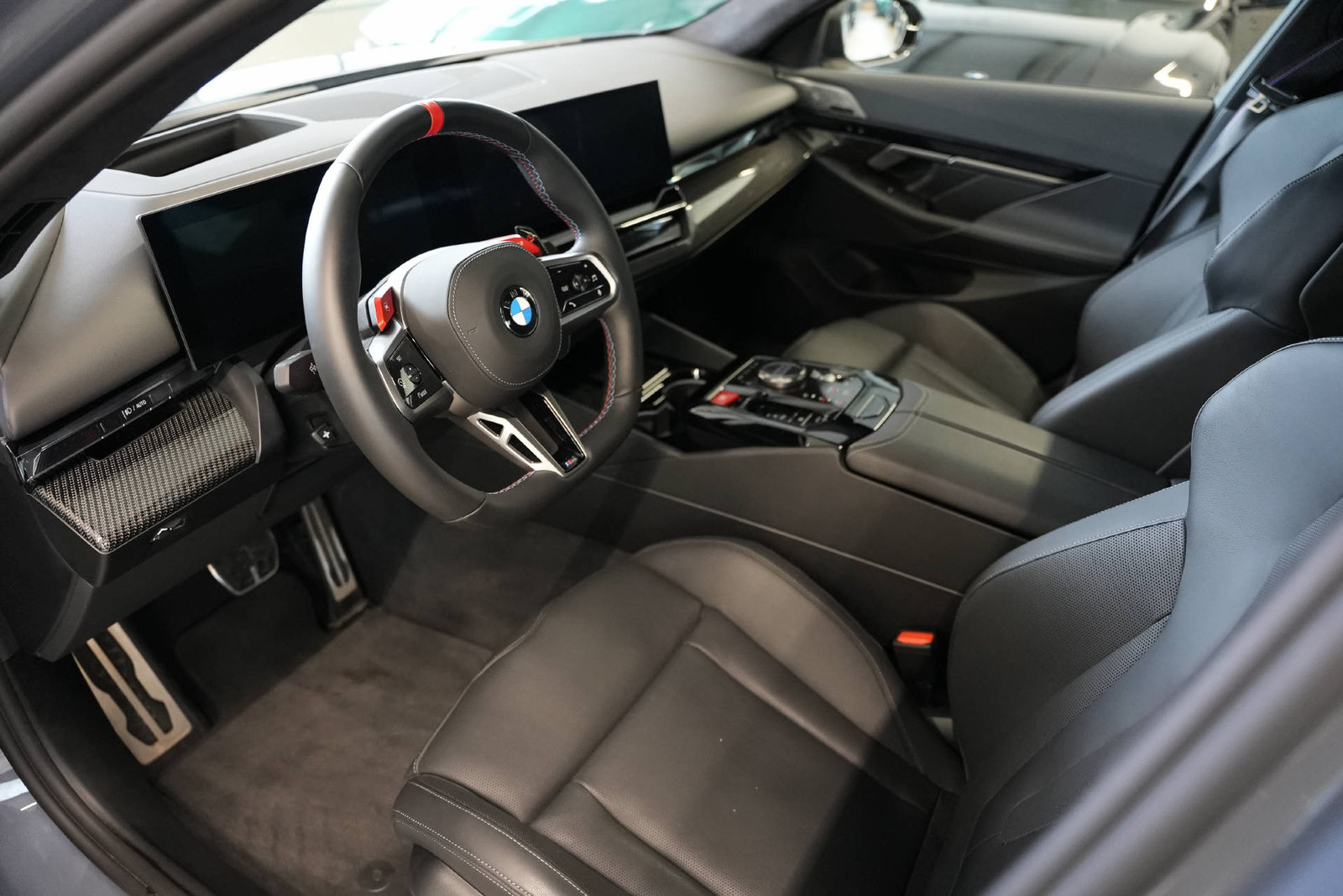BMW M5, Plug-in-Hybrid Petrol/Electric, Second hand / Used, Automatic - 7