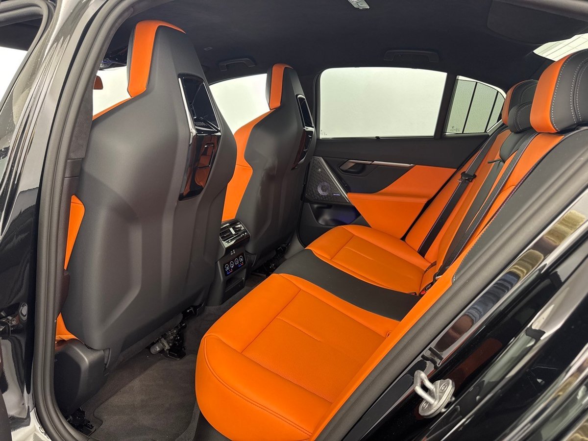 BMW M5, Plug-in-Hybrid Benzin/Elektro, Occasion / Gebraucht, Automatik - 6