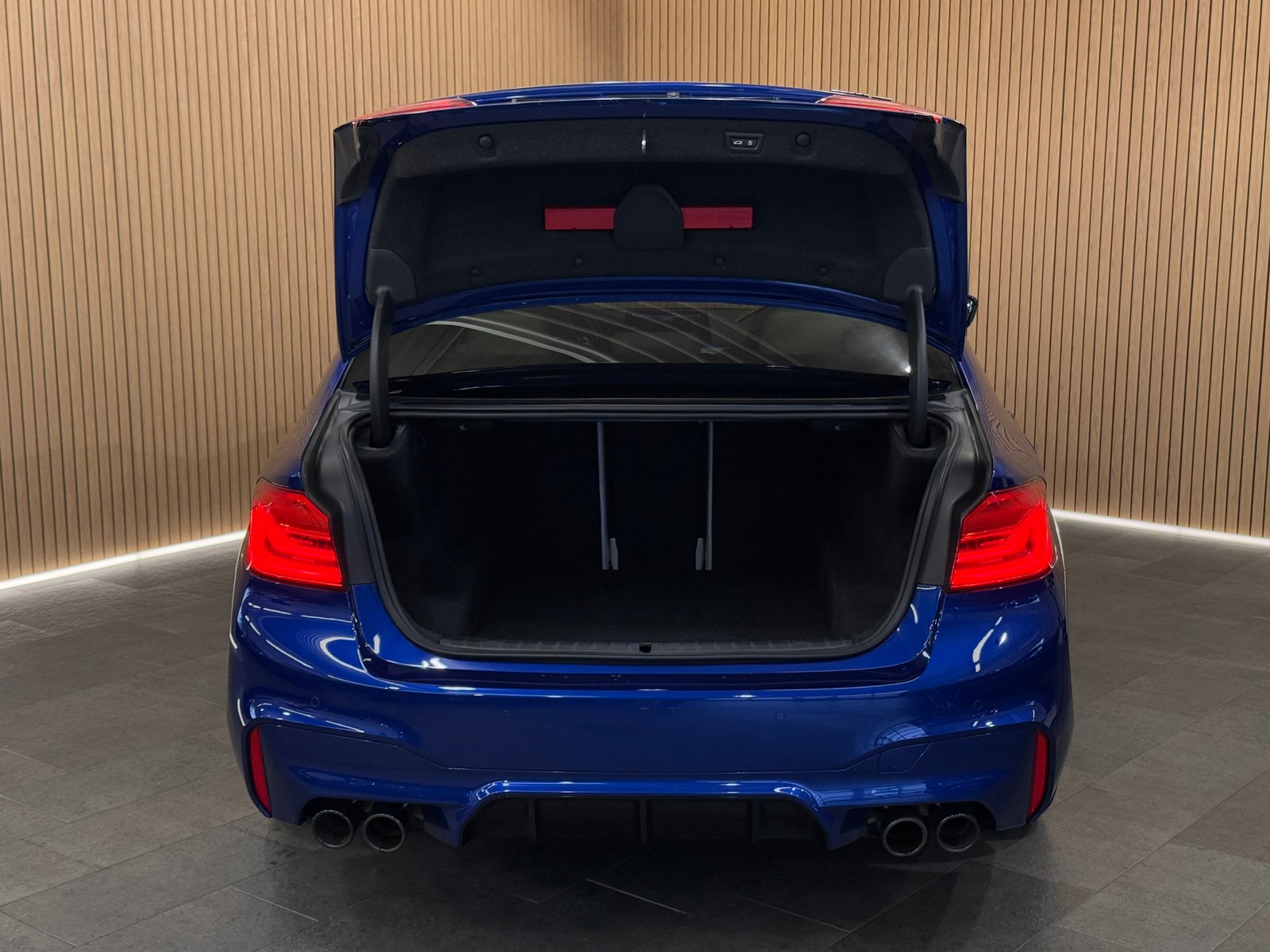 BMW M5 Drivelogic *San Marino Blue*, Benzina, Occasioni / Usate, Automatico - 7