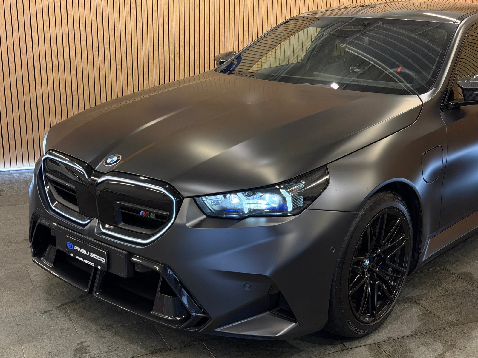 BMW M5 CH Fahrzeug *Gratis Service 3Jahre/100'000km G, Plug-in-Hybrid Benzin/Elektro, Occasion / Gebraucht, Automatik - 3