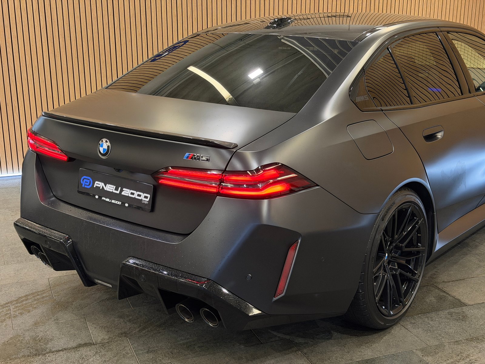 BMW M5 CH Fahrzeug *Gratis Service 3Jahre/100'000km G, Plug-in-Hybrid Benzin/Elektro, Occasion / Gebraucht, Automatik - 7