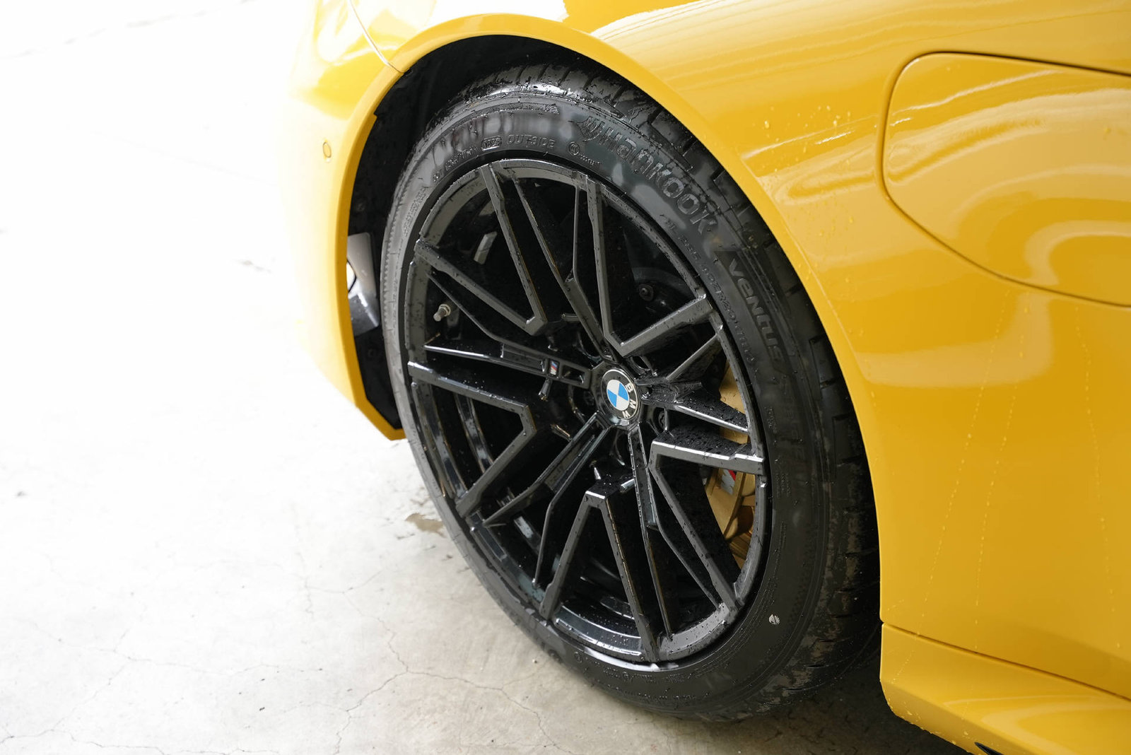 BMW M5 Speedgelb, Plug-in-Hybrid Benzin/Elektro, Occasion / Gebraucht, Automatik - 6