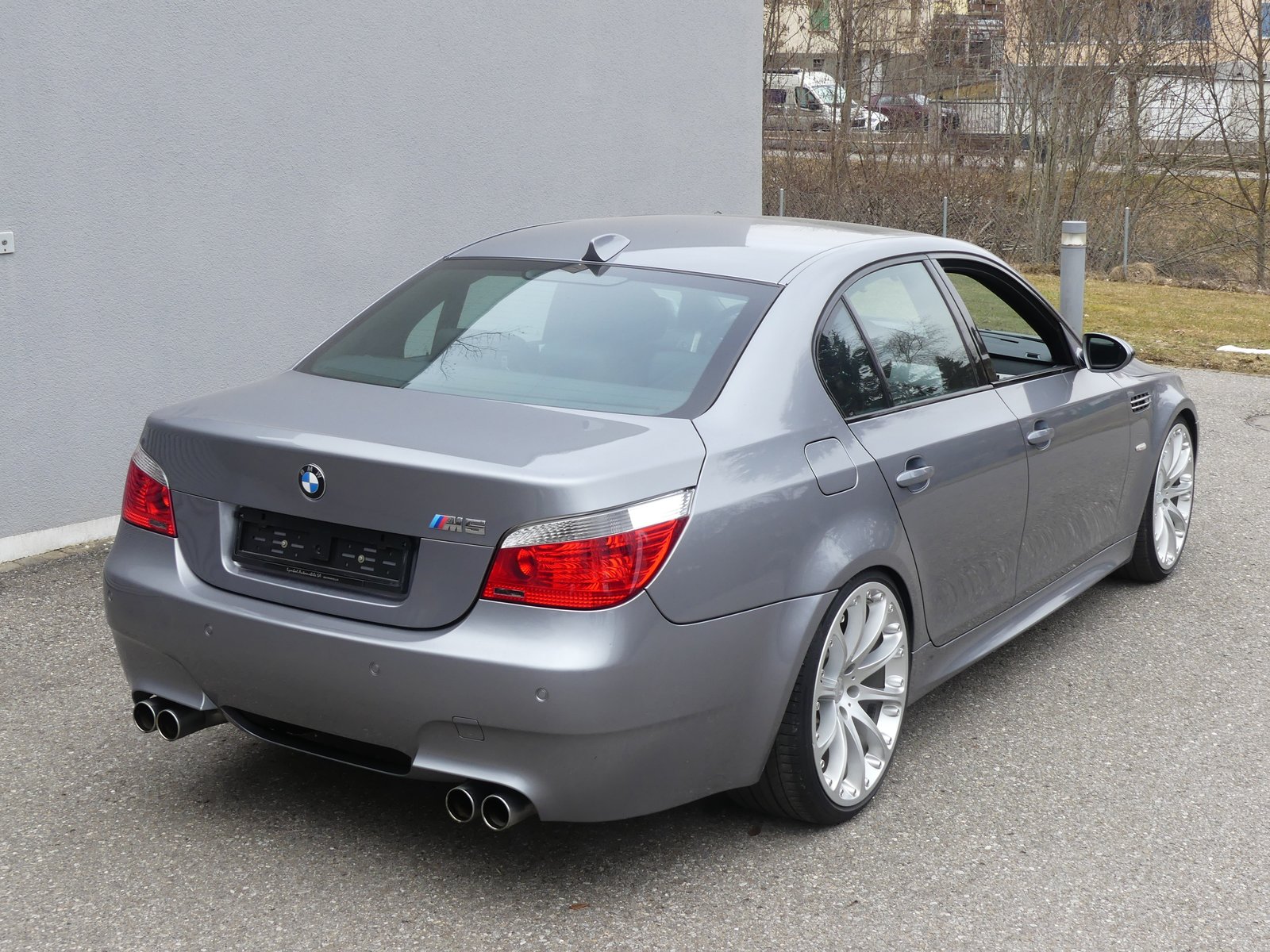 BMW M5, Essence, Occasion / Utilisé, Automatique - 5