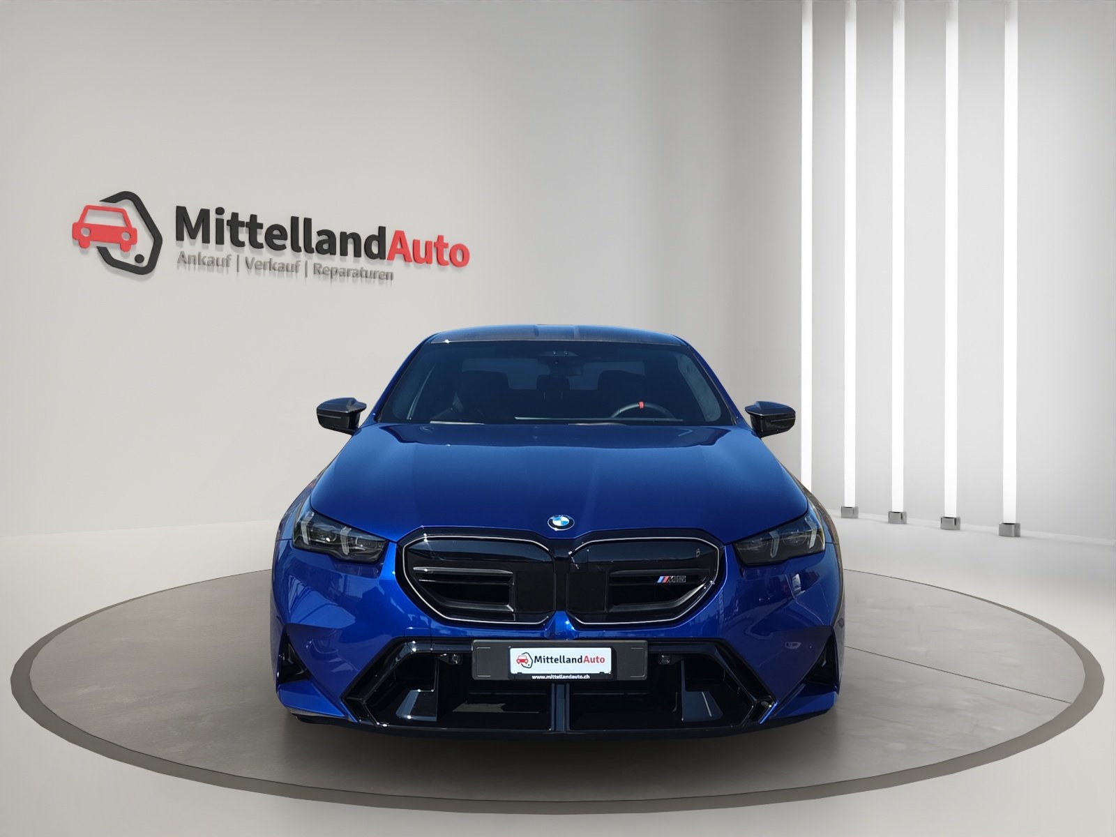BMW M5, Plug-in-Hybrid Petrol/Electric, Second hand / Used, Automatic - 2
