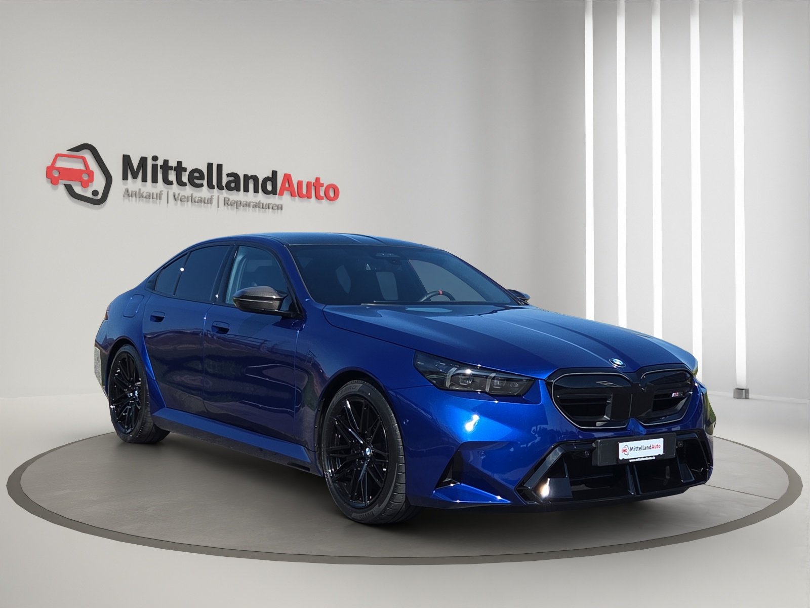 BMW M5, Plug-in-Hybrid Petrol/Electric, Second hand / Used, Automatic - 3