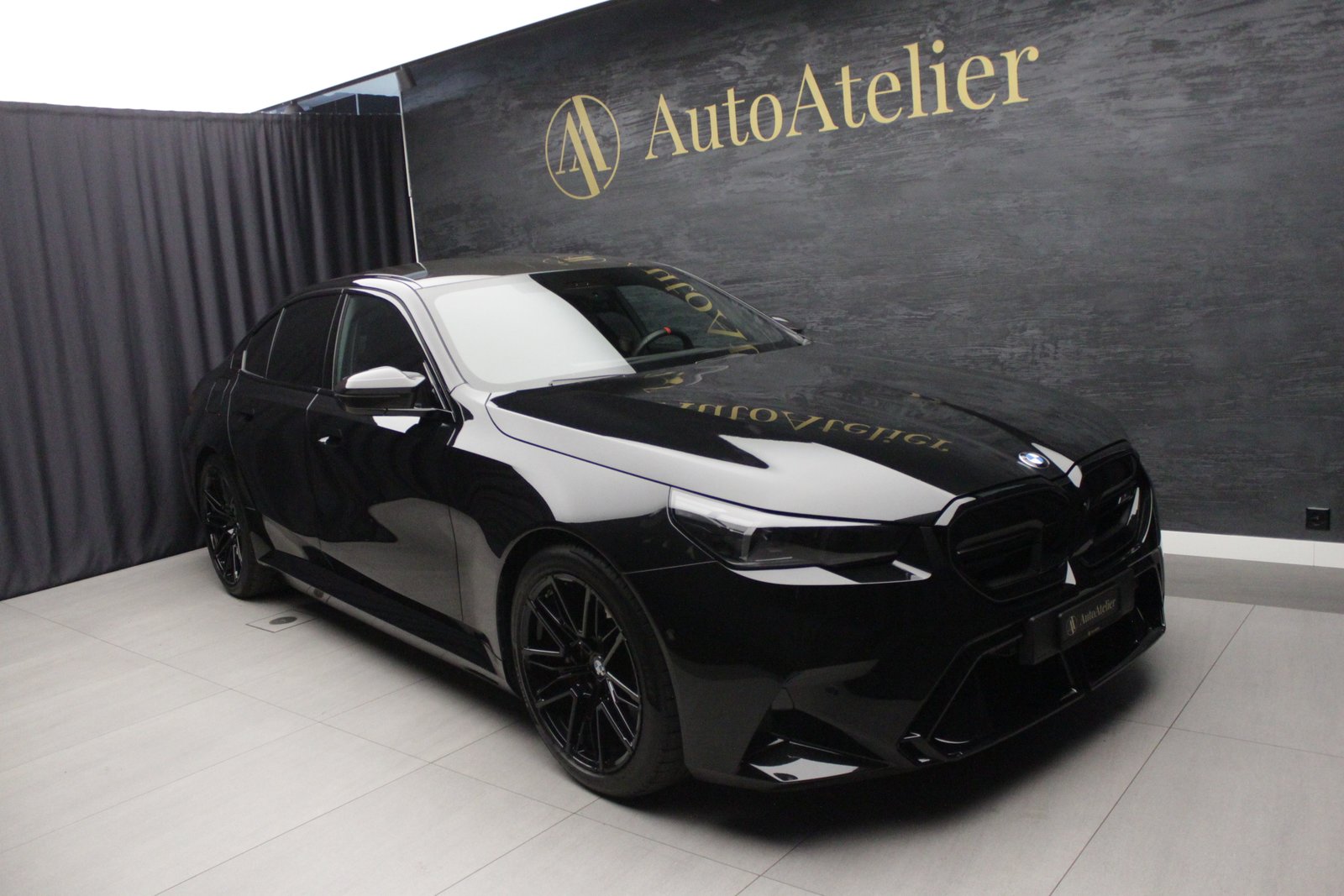 BMW M5, Hybride Rechargeable Essence/Électricité, Occasion / Utilisé, Automatique - 2