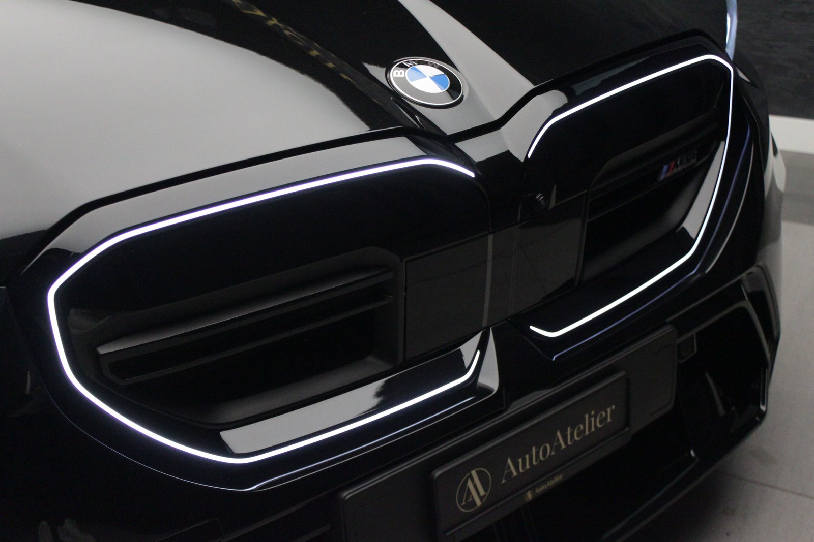 BMW M5, Hybride Rechargeable Essence/Électricité, Occasion / Utilisé, Automatique - 6