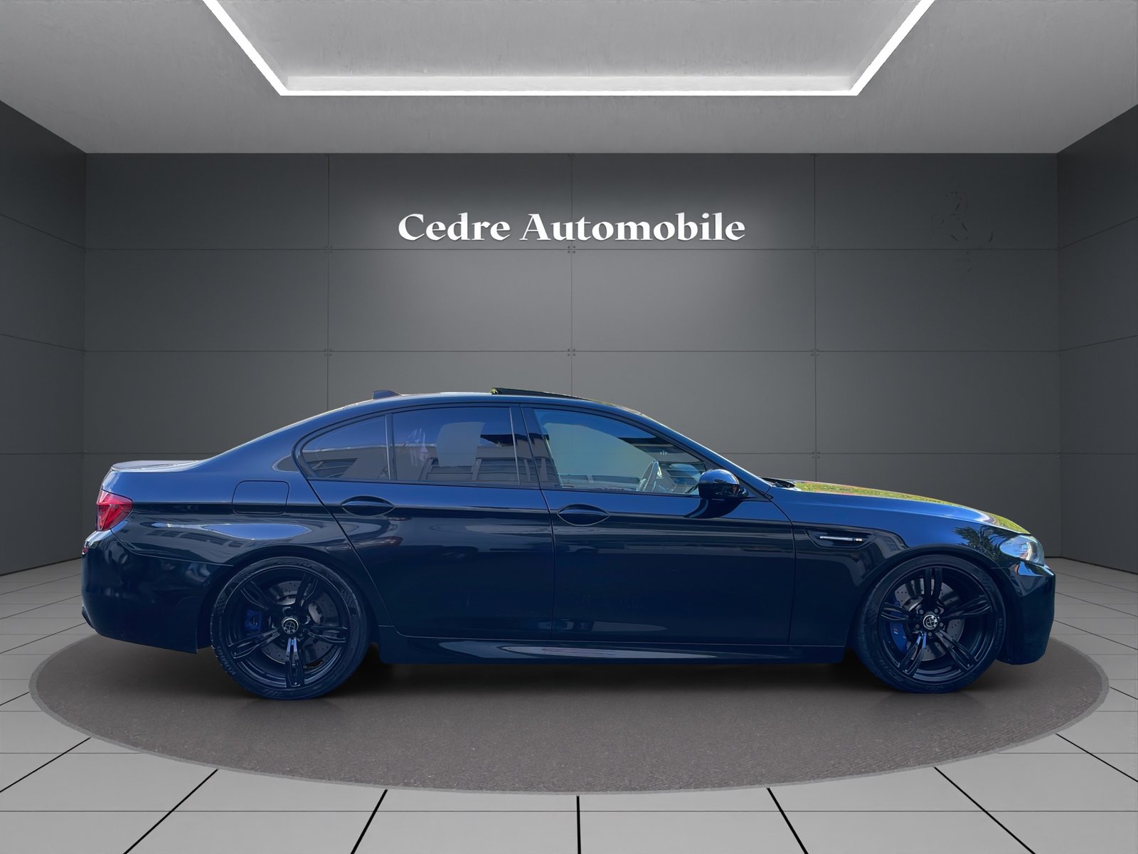 BMW M5 Drivelogic, Benzin, Occasion / Gebraucht, Automatik - 6