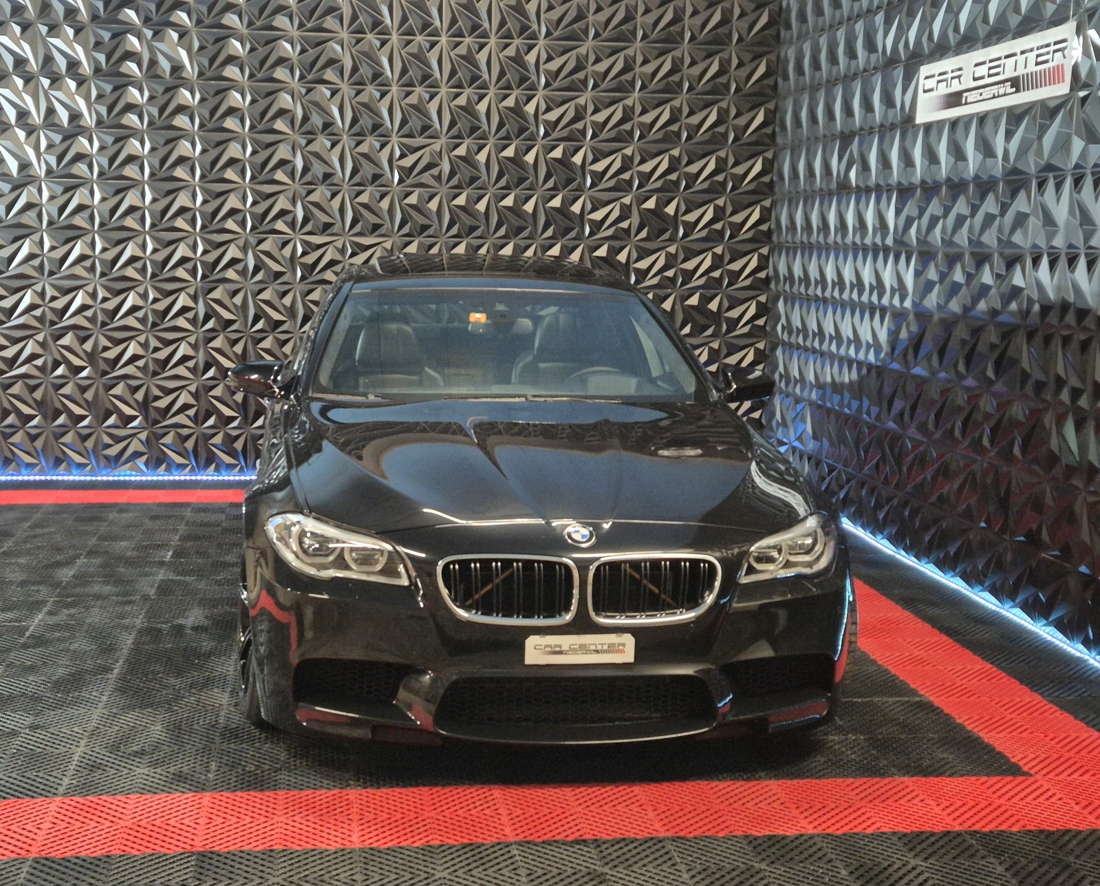 BMW M5 Drivelogic, FULL BLACK, AKRAPOVIC, Benzina, Occasioni / Usate, Automatico - 5