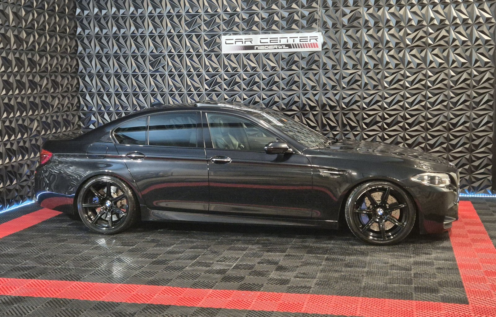 BMW M5 Drivelogic, FULL BLACK, AKRAPOVIC, Benzina, Occasioni / Usate, Automatico - 6
