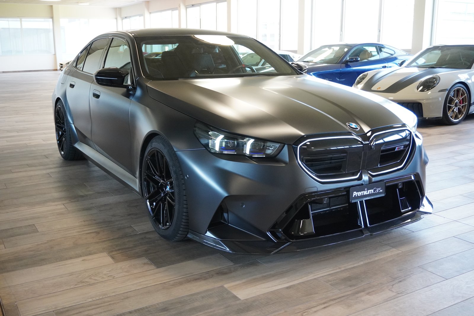 BMW M5, Plug-in-Hybrid Petrol/Electric, Second hand / Used, Automatic - 3