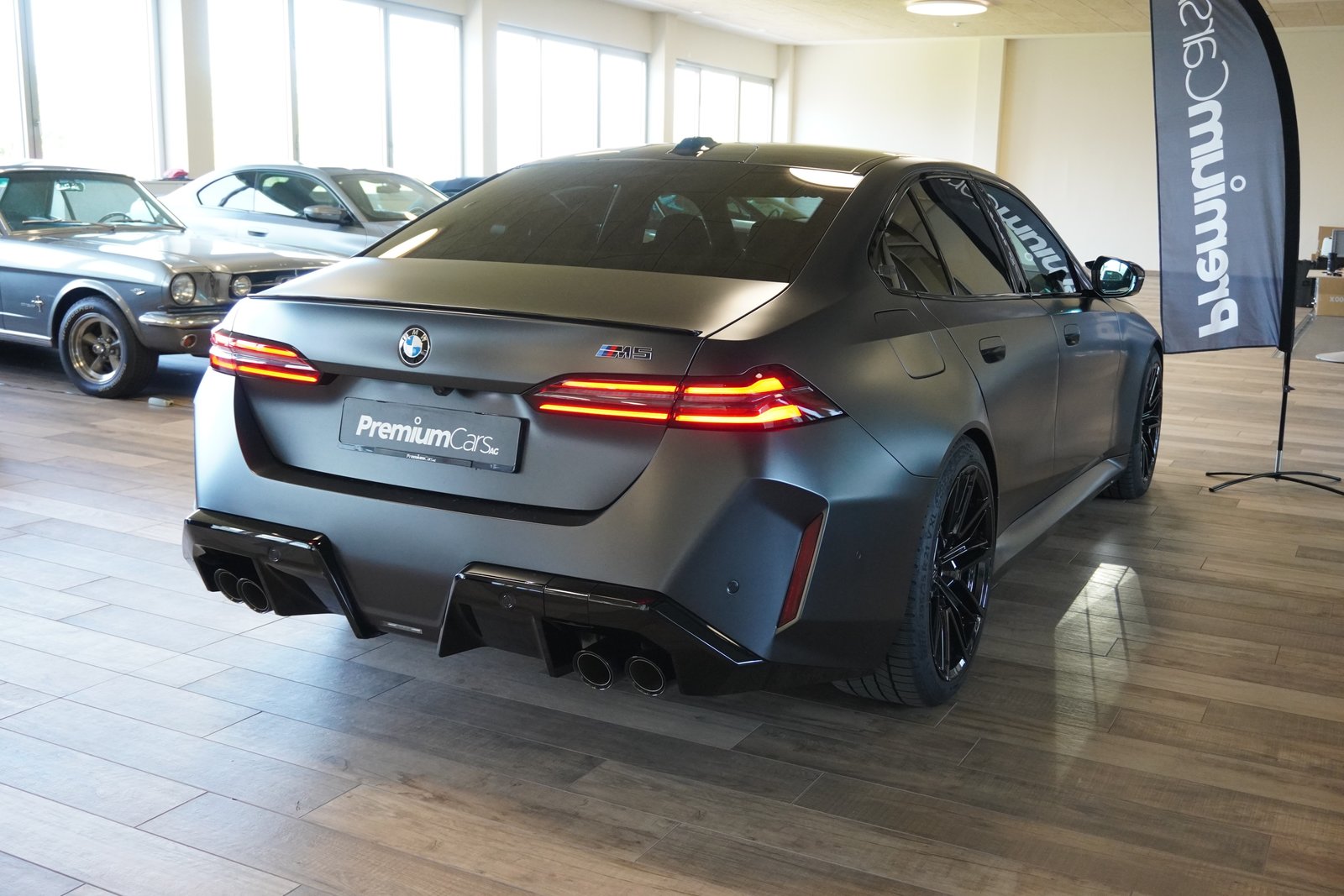 BMW M5, Plug-in-Hybrid Petrol/Electric, Second hand / Used, Automatic - 5