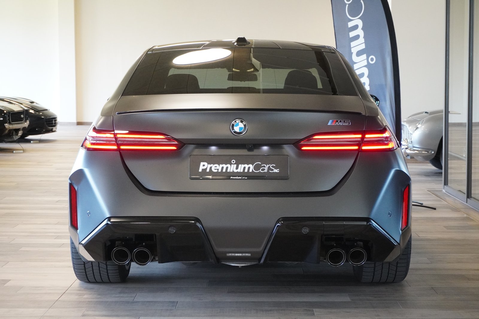 BMW M5, Plug-in-Hybrid Petrol/Electric, Second hand / Used, Automatic - 7